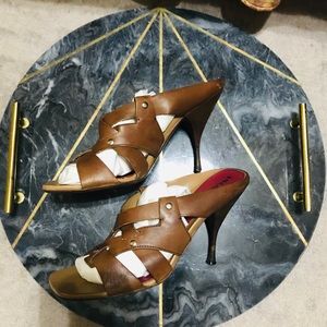 PRADA VERO CUOIO 7 1/2 brow
